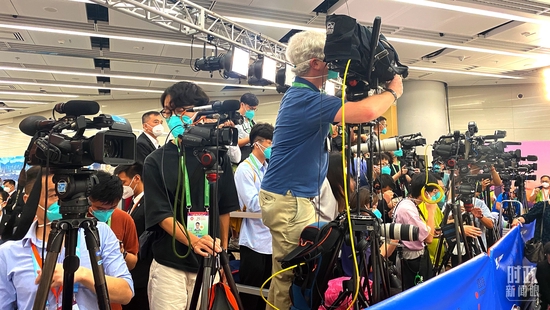 ���ֳ��ɷõ�ý����ߡ�����̨���Ӽ���������㣩