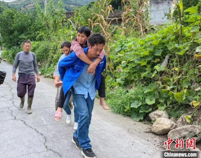 ���ת������Ⱥ�ڡ�����Ԫ�� ��