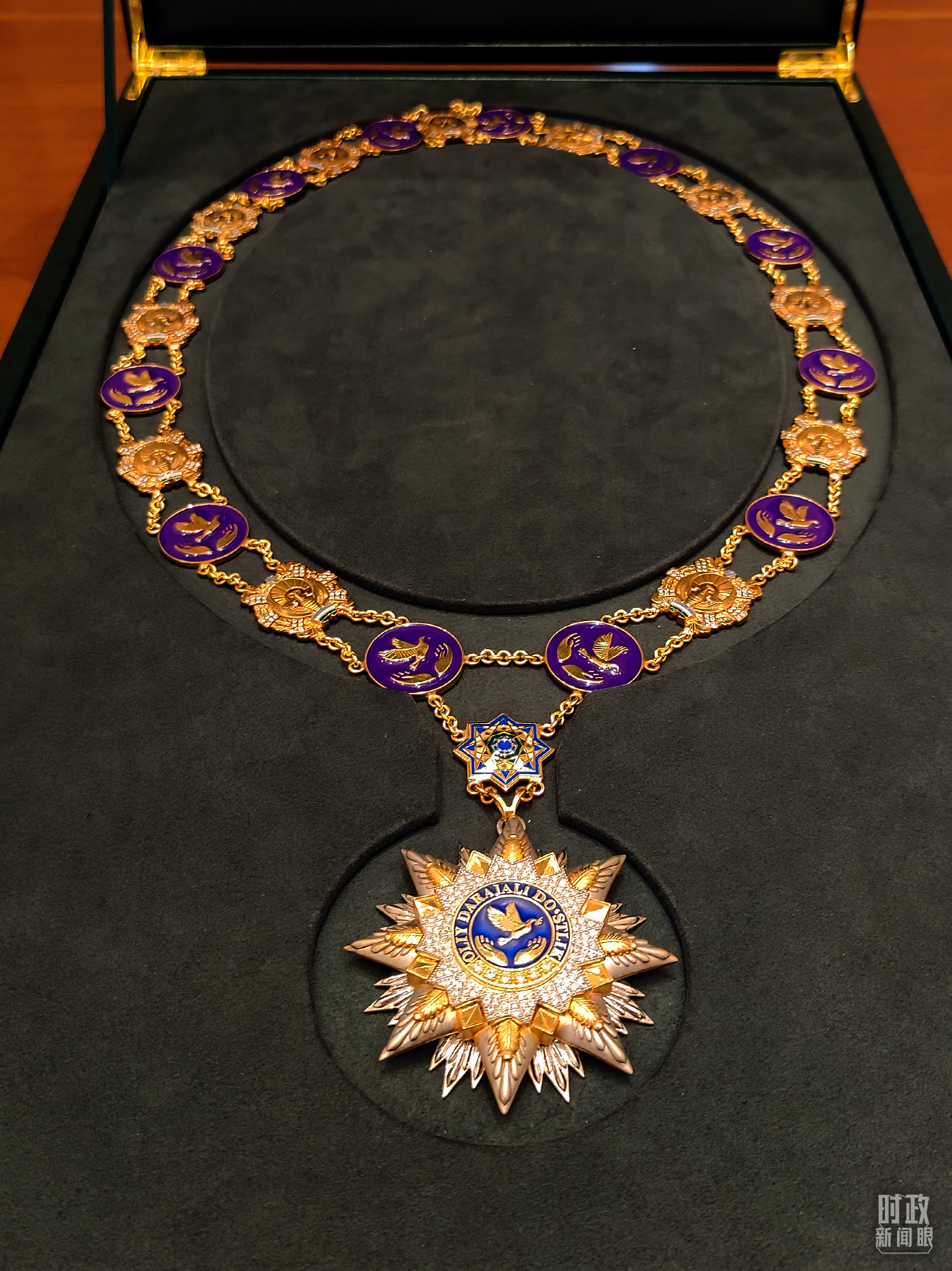 ����������ꡱѫ�������Ϊ4�㣬���м�����ֻ���оٺ�ƽ���ͼ���������������ƽ��ͼ����Χ�����ȱ����ġ�������ꡱ����������̨���Ӽ���Ѧ�������㣩