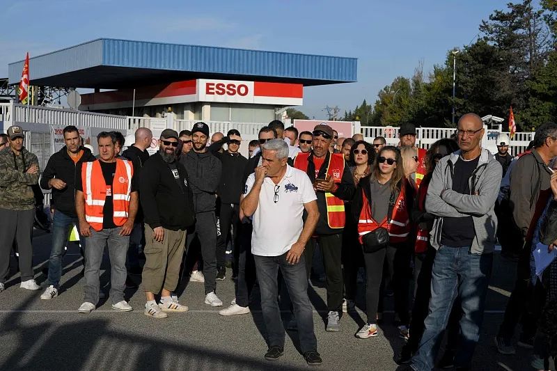 ������ʱ��2022��10��11�գ�������˹���չ����˾ۼ��ڸ�˹���ϰ������ͳ��⡣ͼ/�Ӿ��й�