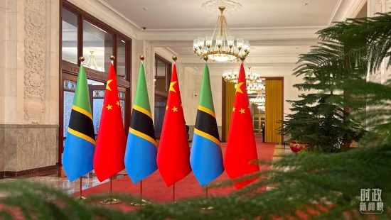 �����������ڰڷŵ���̹�������졣����̨���Ӽ����Ի����㣩