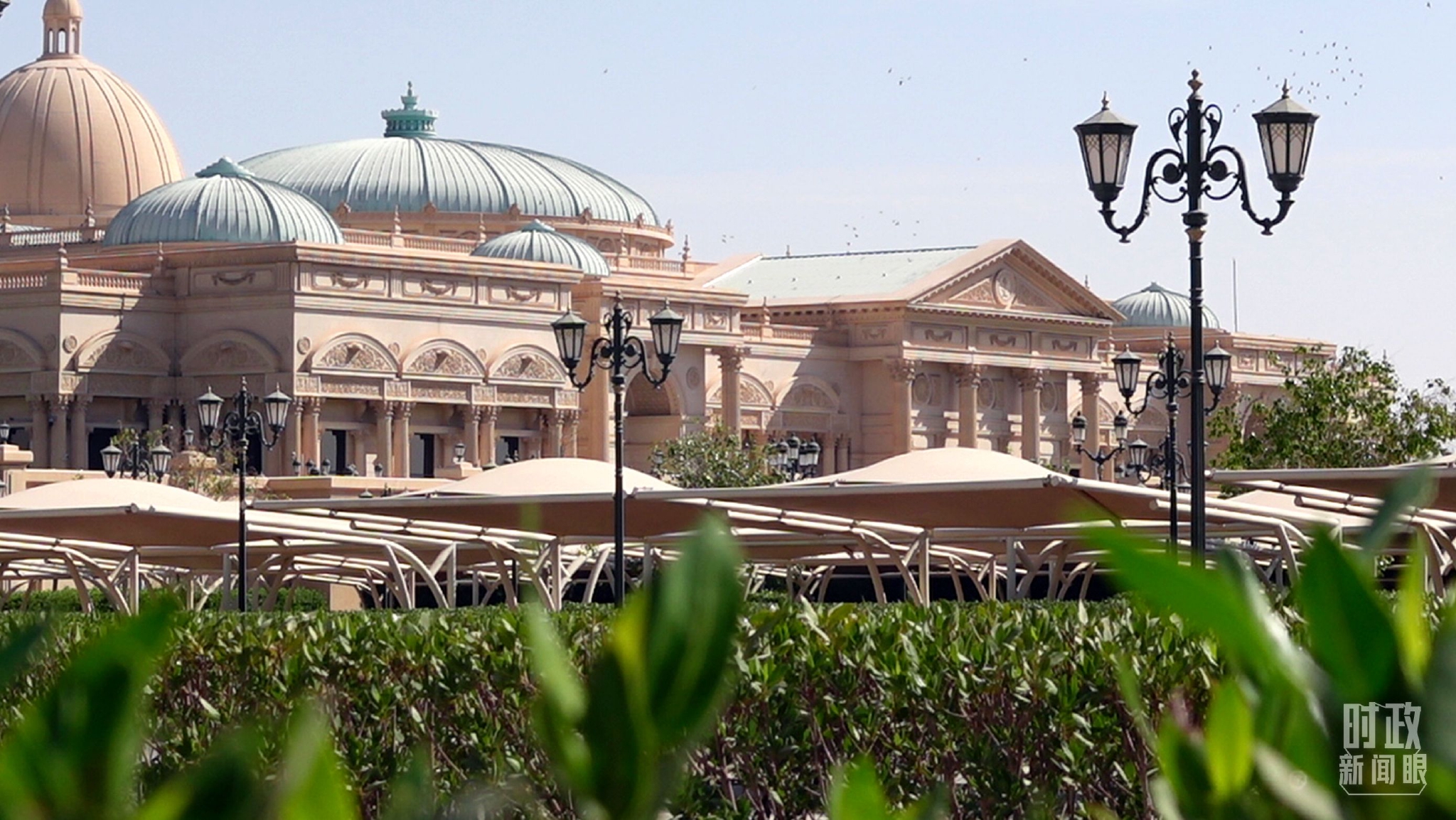 ���к����᳡�⡣����̨���Ӽ������������㣩